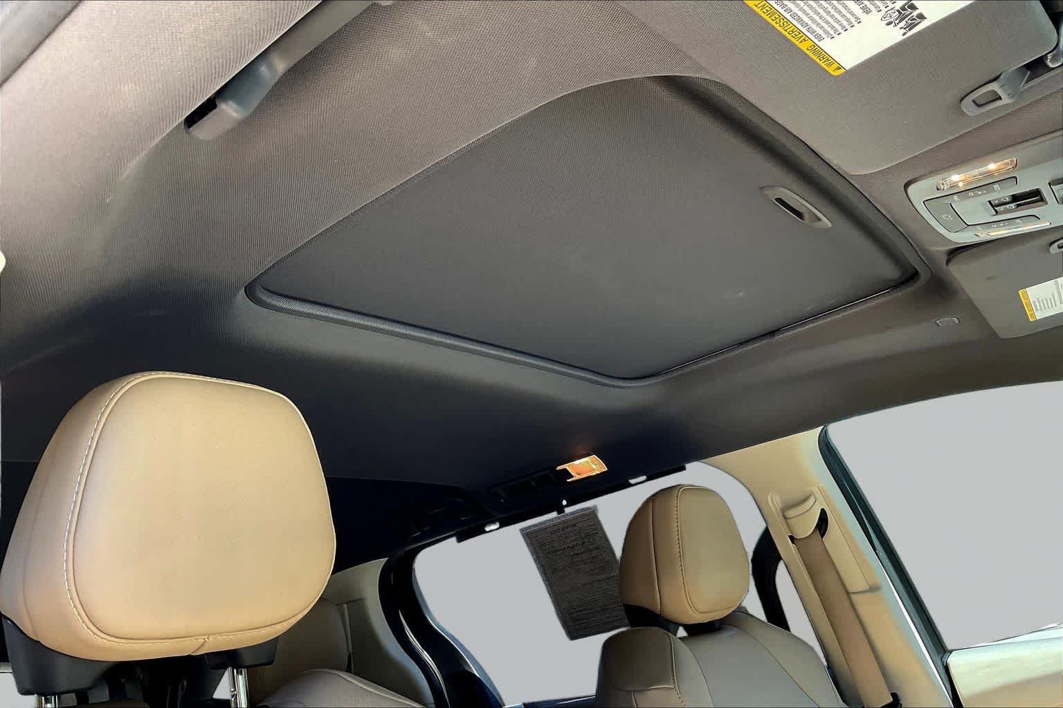 Used 2021 Toyota Sienna XLE FWD image 14