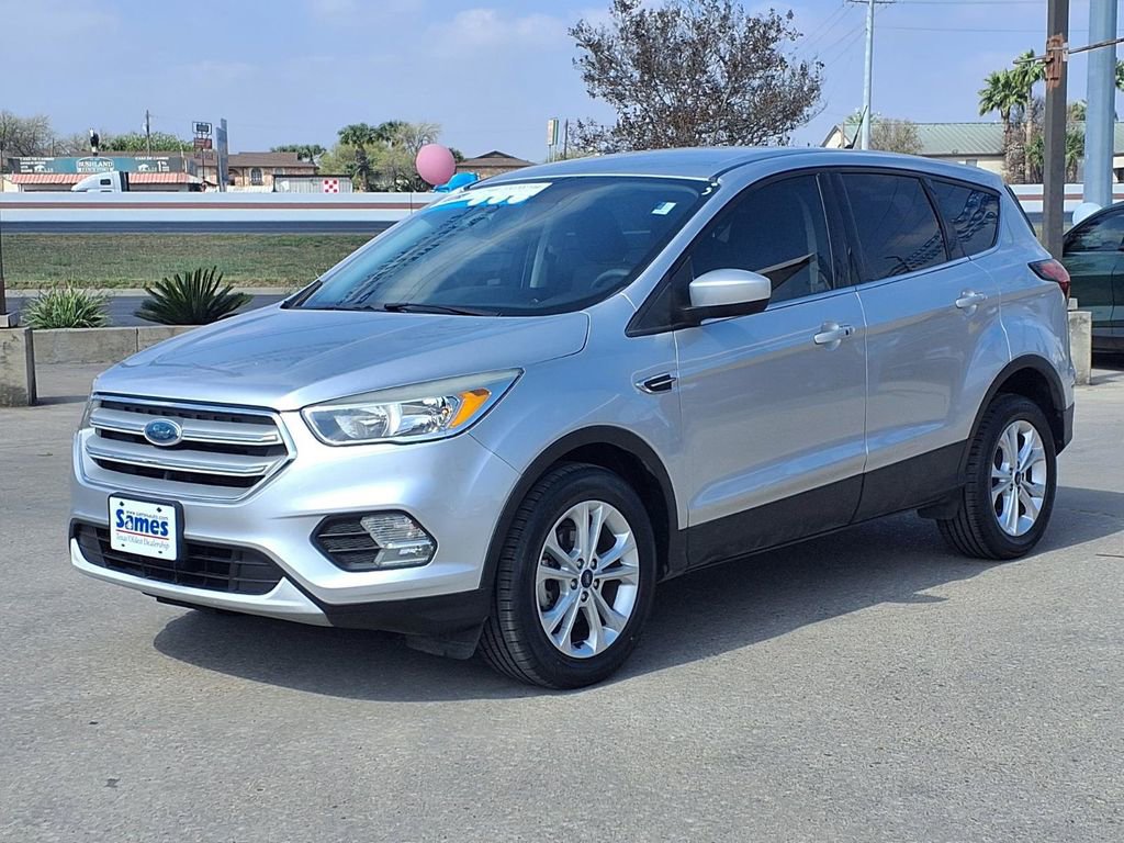 Used 2019 Ford Escape SE image 3