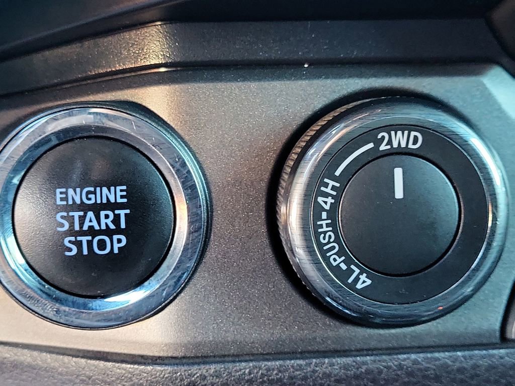 Used 2019 Toyota Tacoma TRD Off-Road image 33