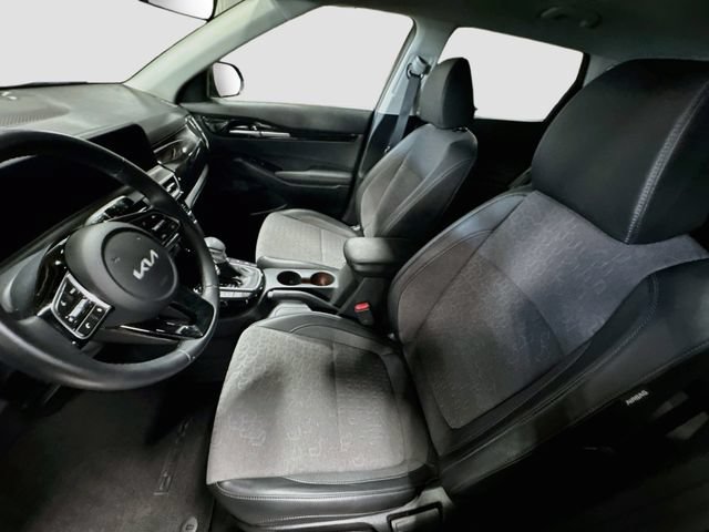 Used 2025 Kia Seltos S AWD/4WD image 22