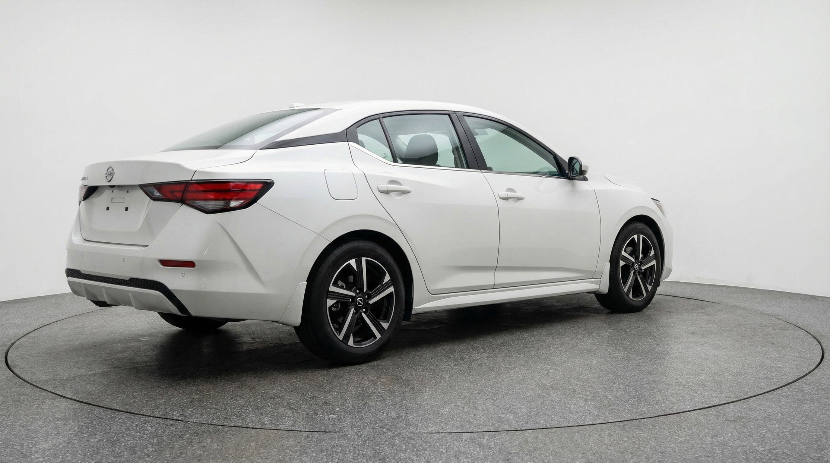 Used 2025 Nissan Sentra SV image 9