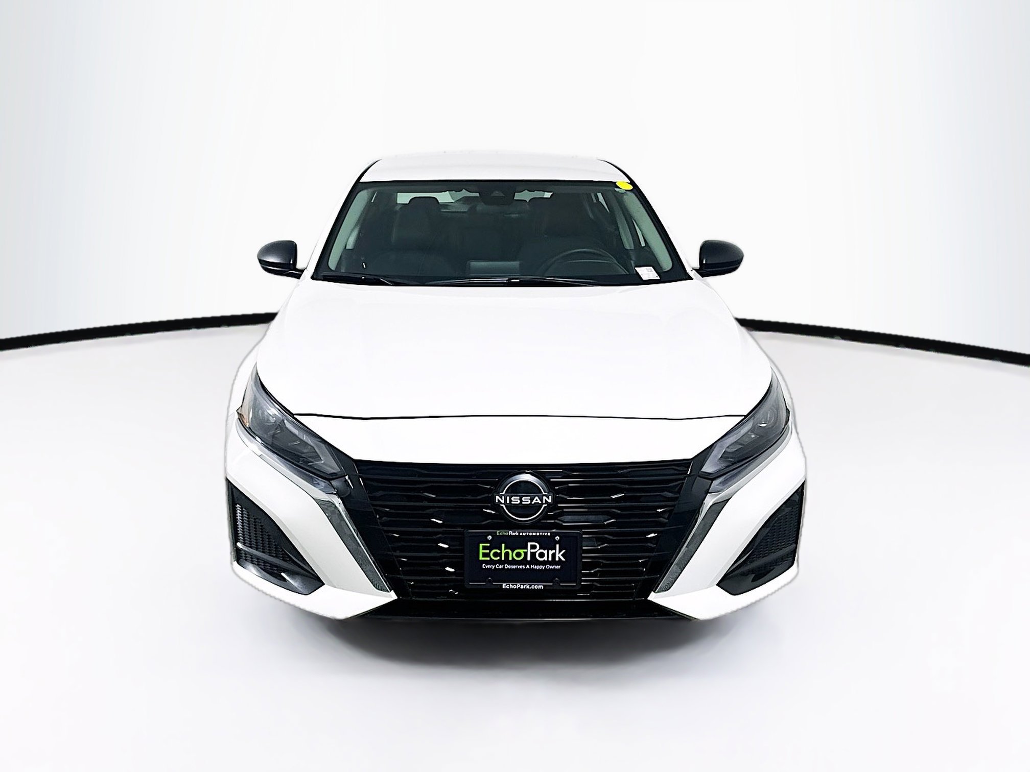 Used 2025 Nissan Altima 2.5 SV image 2