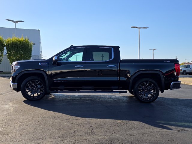Used 2023 GMC Sierra 1500 SLT w/ SLT Premium Package AWD/4WD image 14
