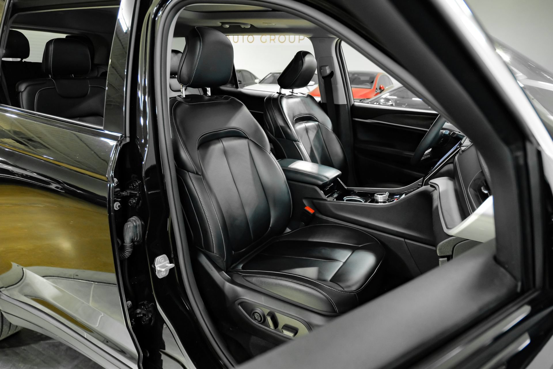 Used 2023 Jeep Grand Cherokee L Limited AWD/4WD image 41