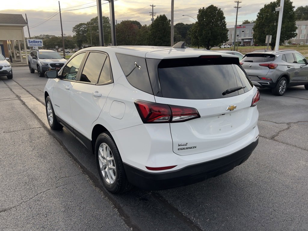 Used 2022 Chevrolet Equinox LS w/ LS Convenience Package image 5