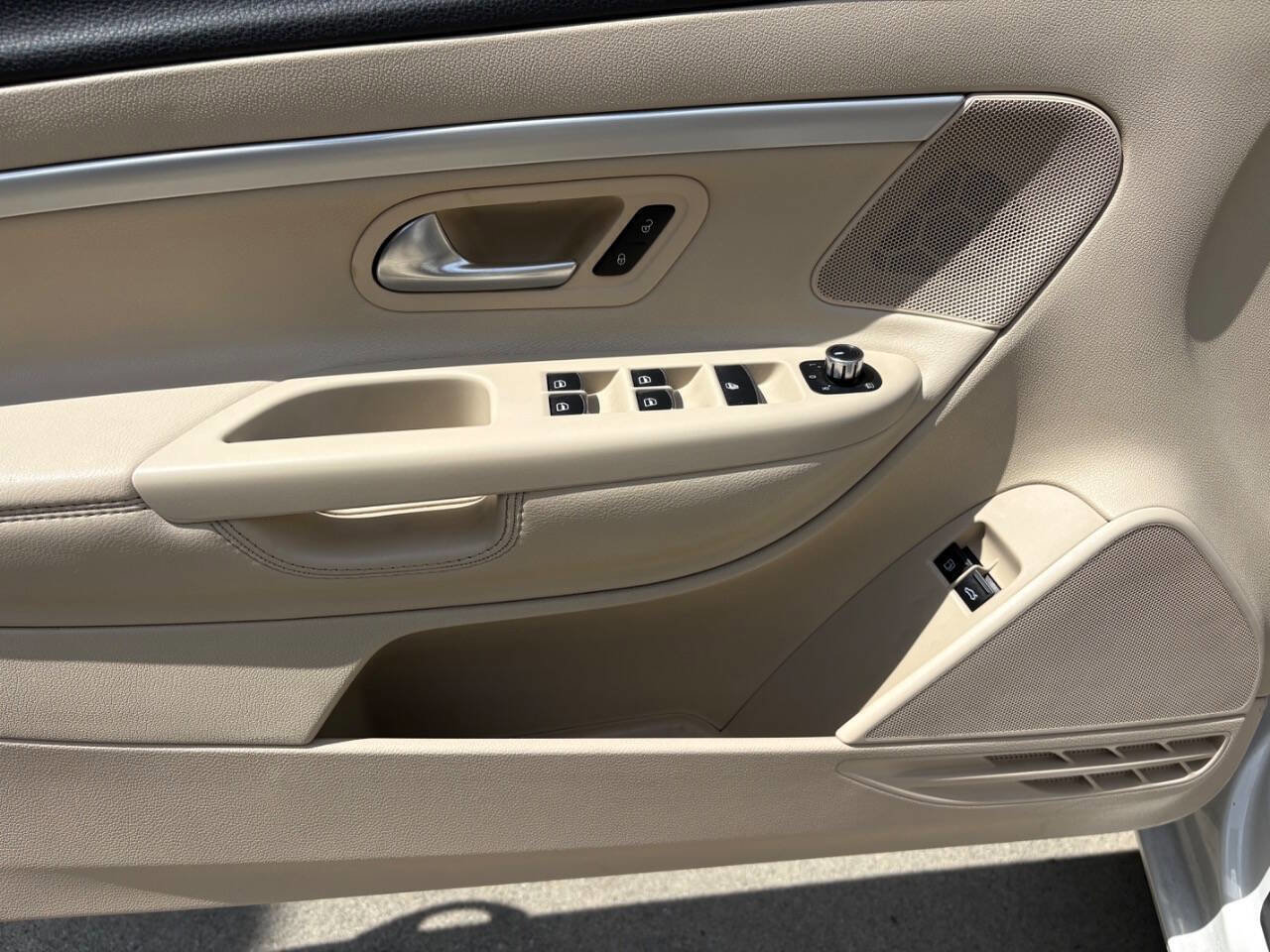 Used 2013 Volkswagen Eos Komfort image 41