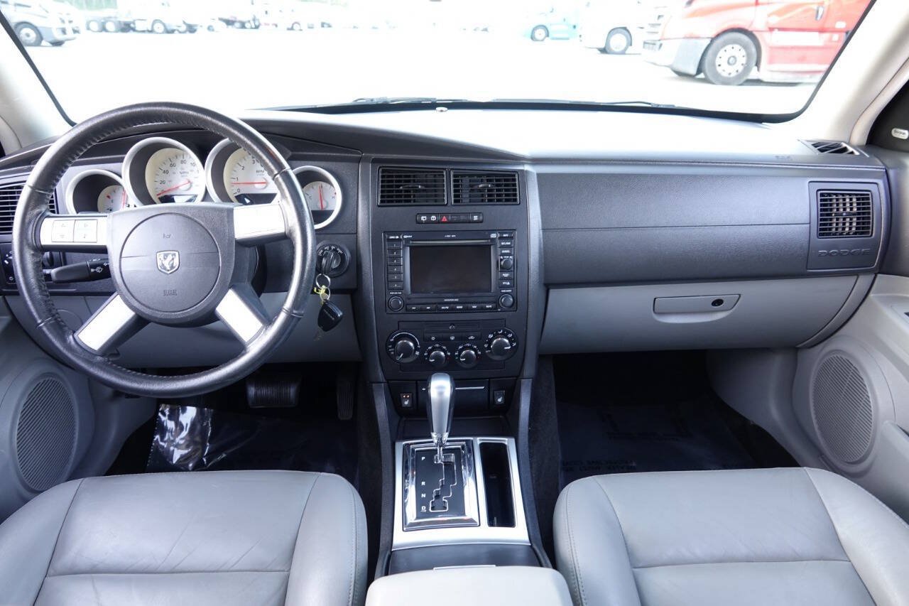 Used 2006 Dodge Magnum R/T w/ Convenience Group II RWD image 5