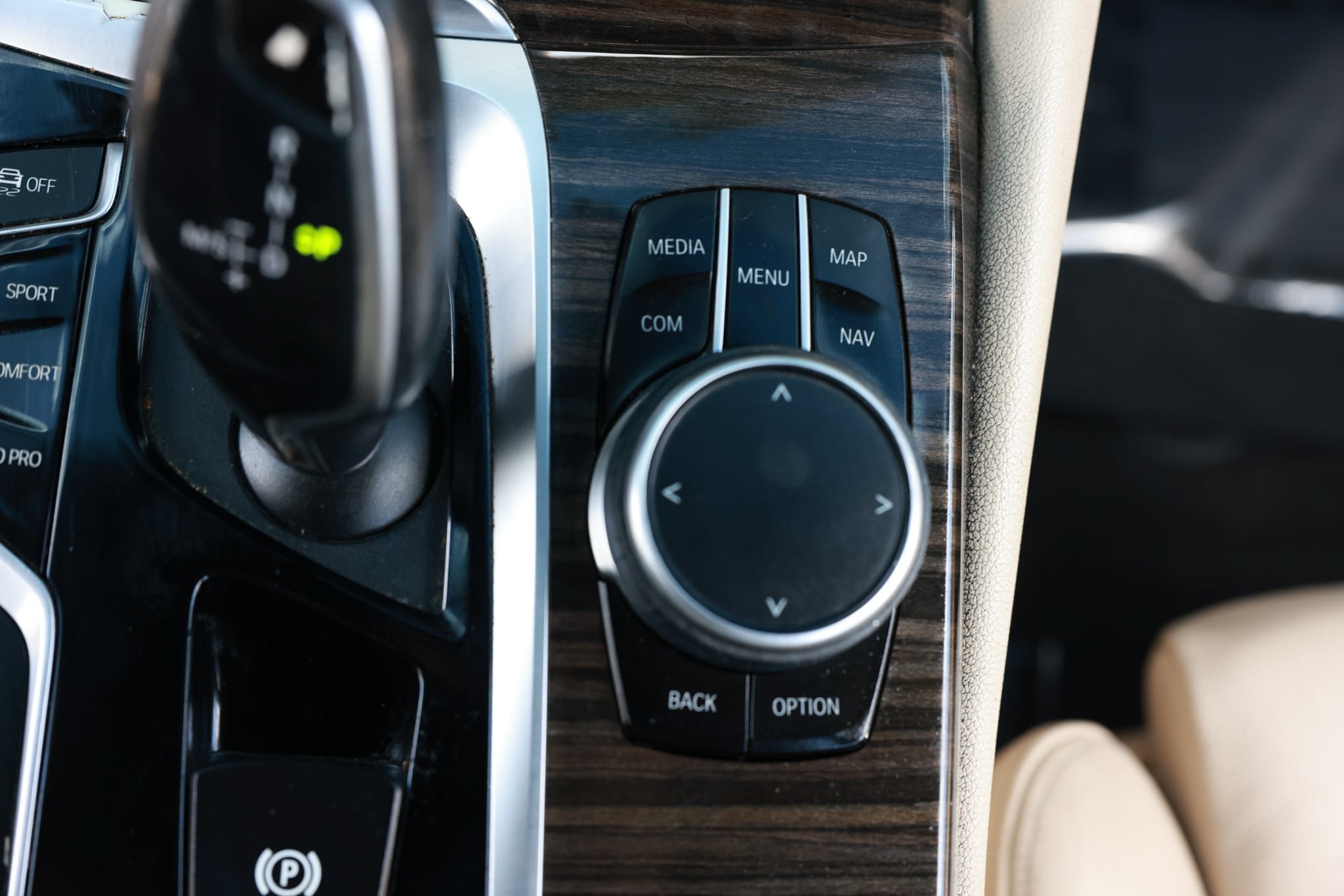 Used 2019 BMW 530i w/ Convenience Package RWD image 46