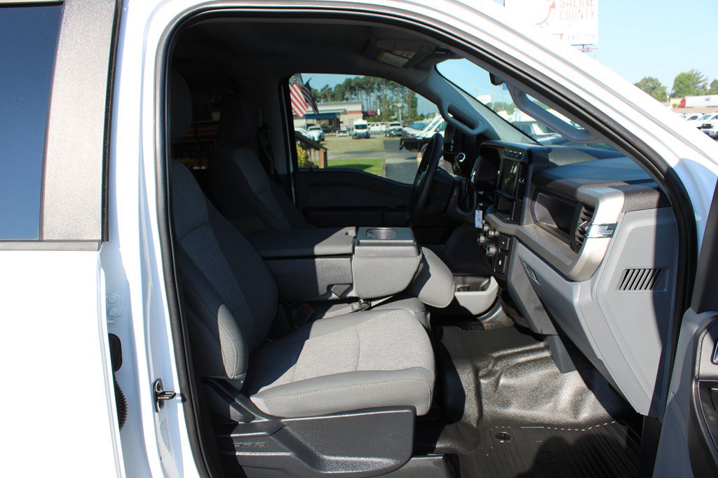 Used 2024 Ford F350 XL w/ 360-Degree Camera Package RWD image 17