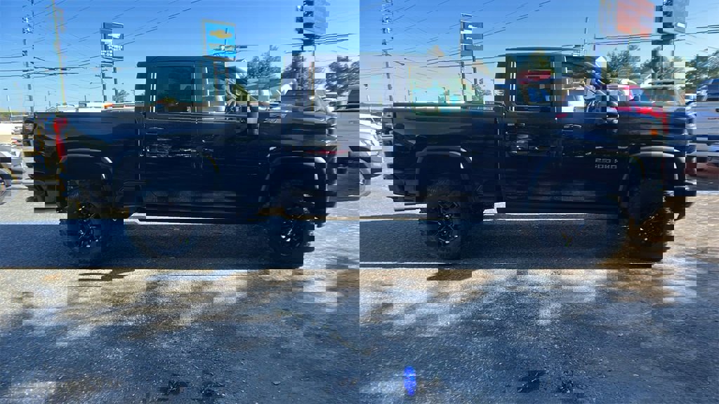 New 2026 Chevrolet Silverado 2500 ZR2 image 4