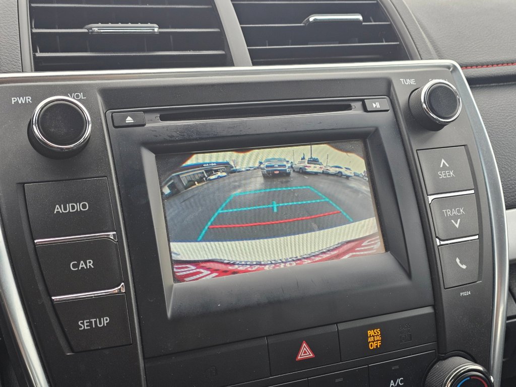 Used 2016 Toyota Camry SE FWD image 7