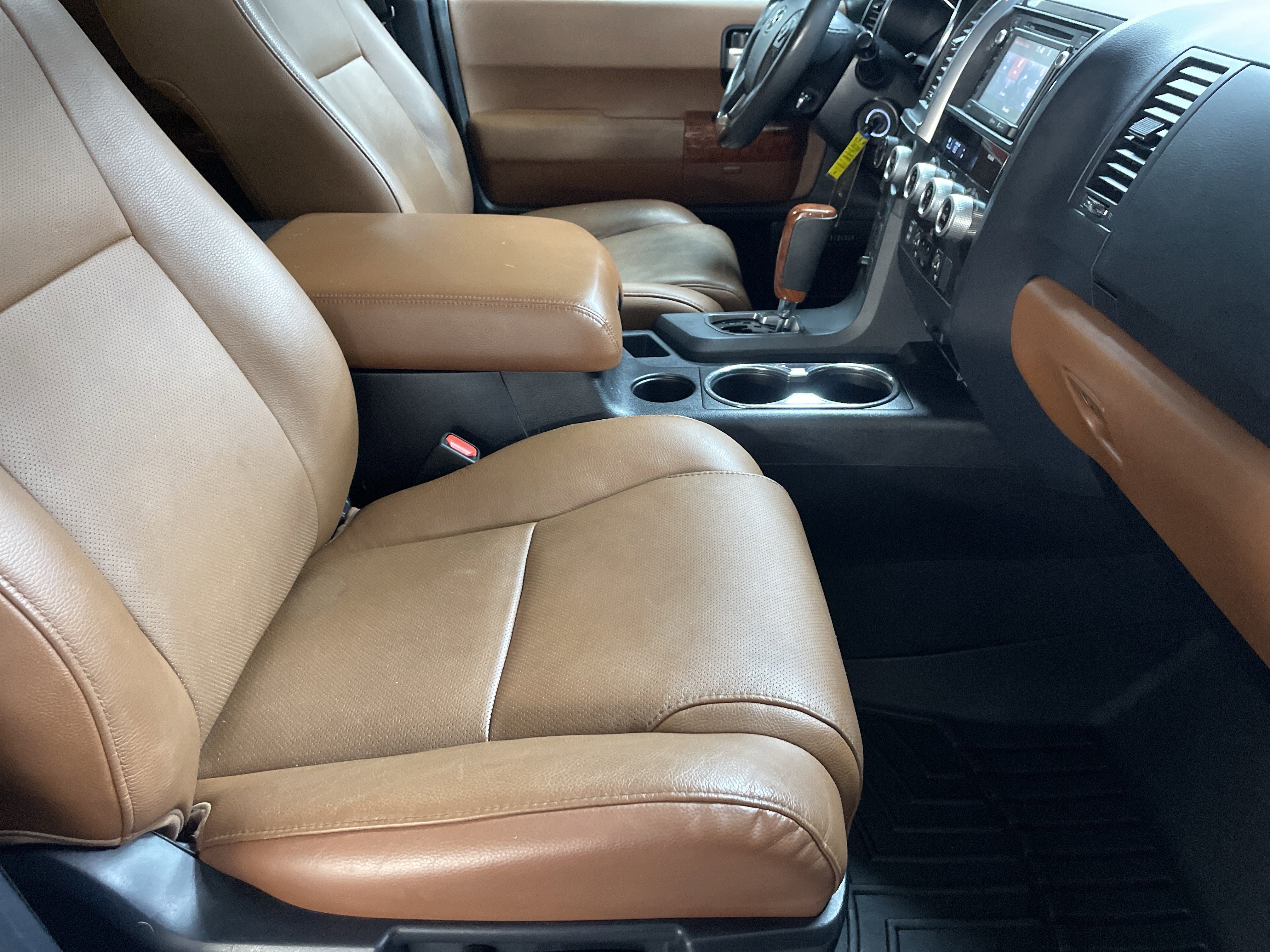 Certified 2019 Toyota Sequoia Platinum image 34
