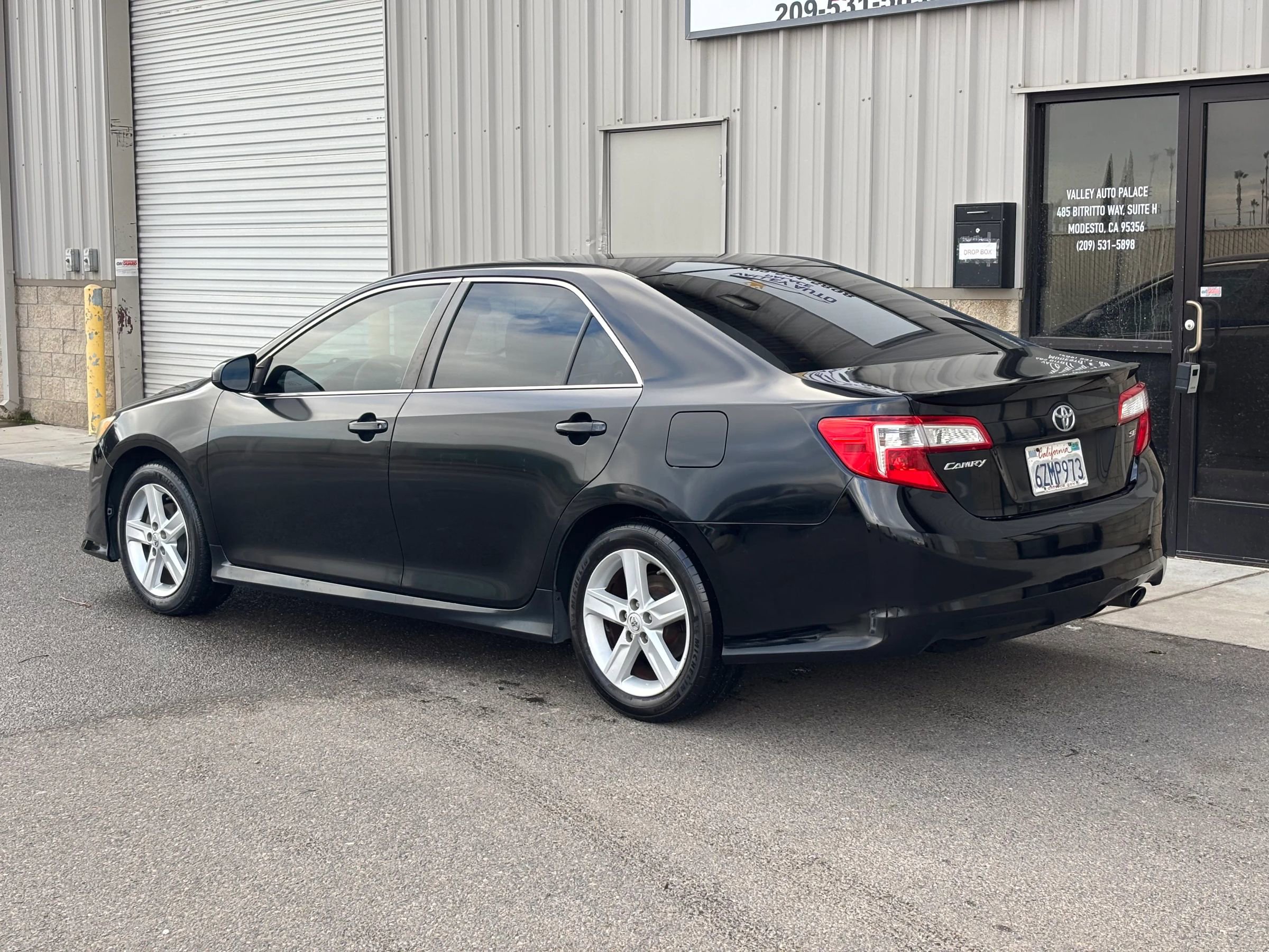Used 2013 Toyota Camry SE image 5