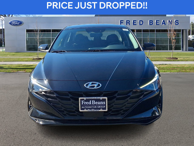 Used 2023 Hyundai Elantra SEL w/ Convenience Package FWD image 2