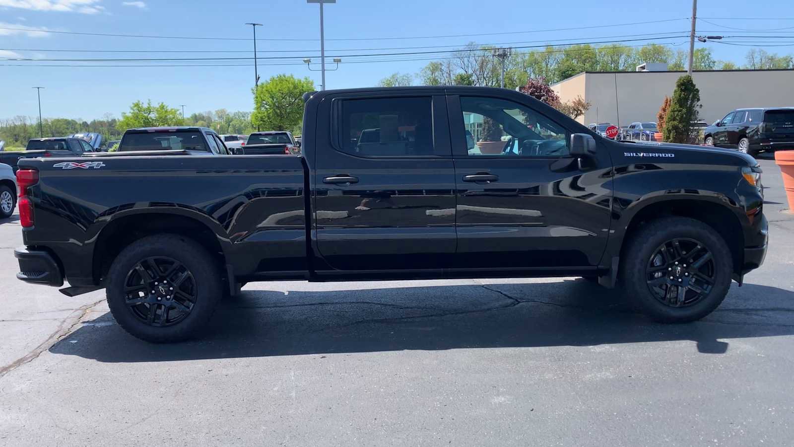 Certified 2026 Chevrolet Silverado 1500 Custom AWD/4WD image 9