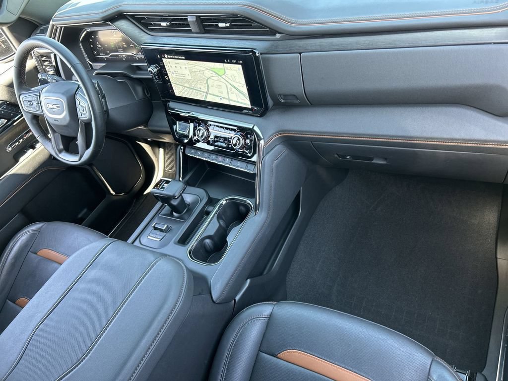 Used 2025 GMC Sierra 1500 AT4 w/ Technology Package AWD/4WD image 28