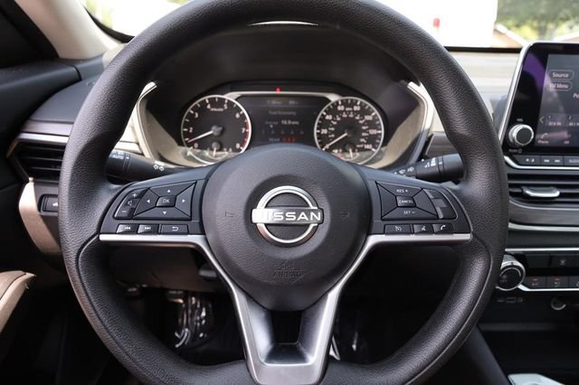 Certified 2024 Nissan Altima 2.5 SV FWD image 10