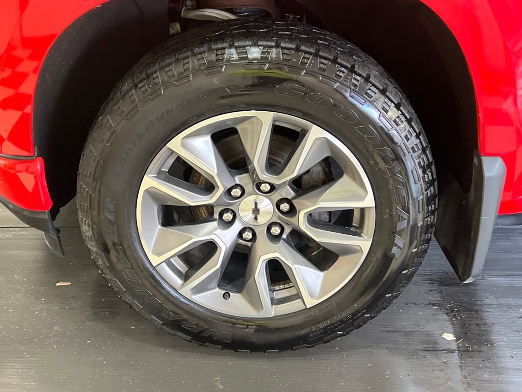 Used 2019 Chevrolet Silverado 1500 RST AWD/4WD image 9