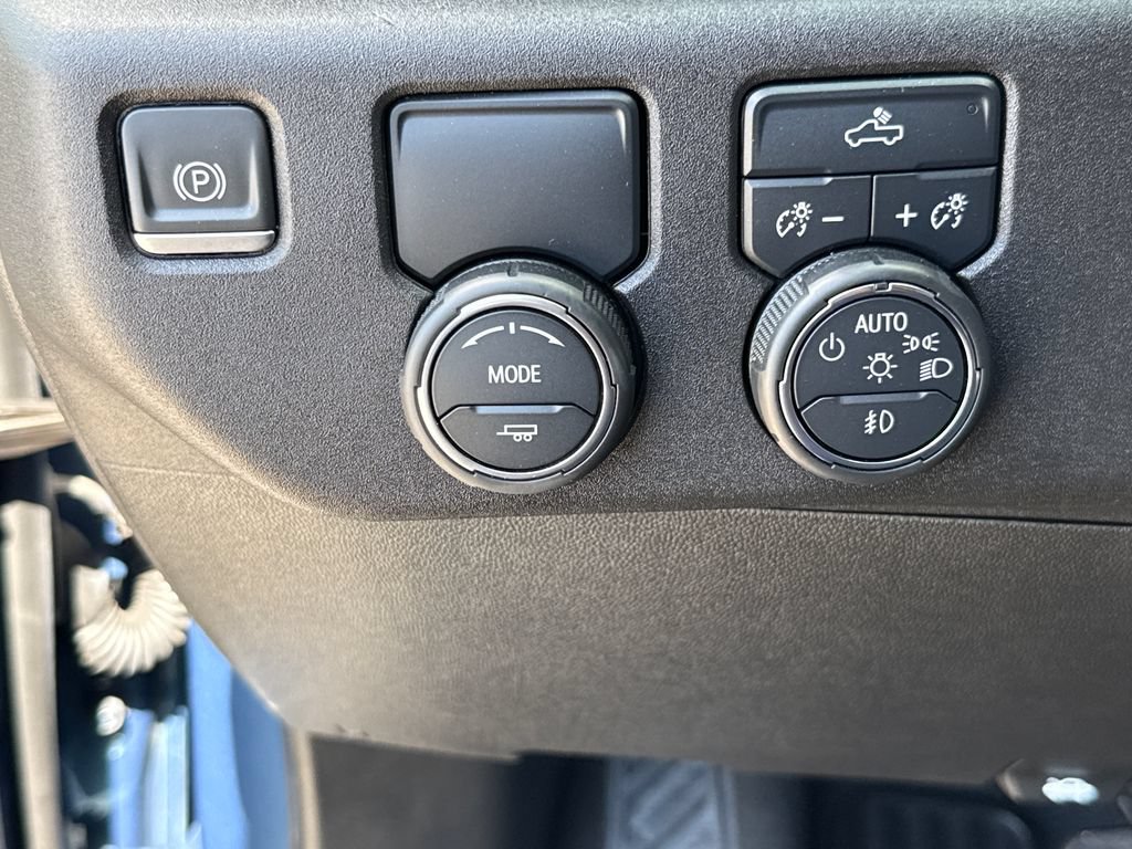Used 2024 Chevrolet Silverado 1500 RST w/ Convenience Package II RWD image 15