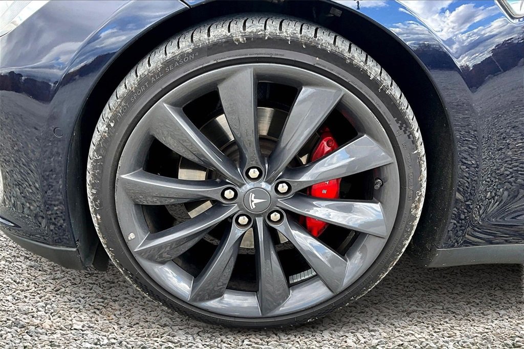 Used 2015 Tesla Model S P85D image 9