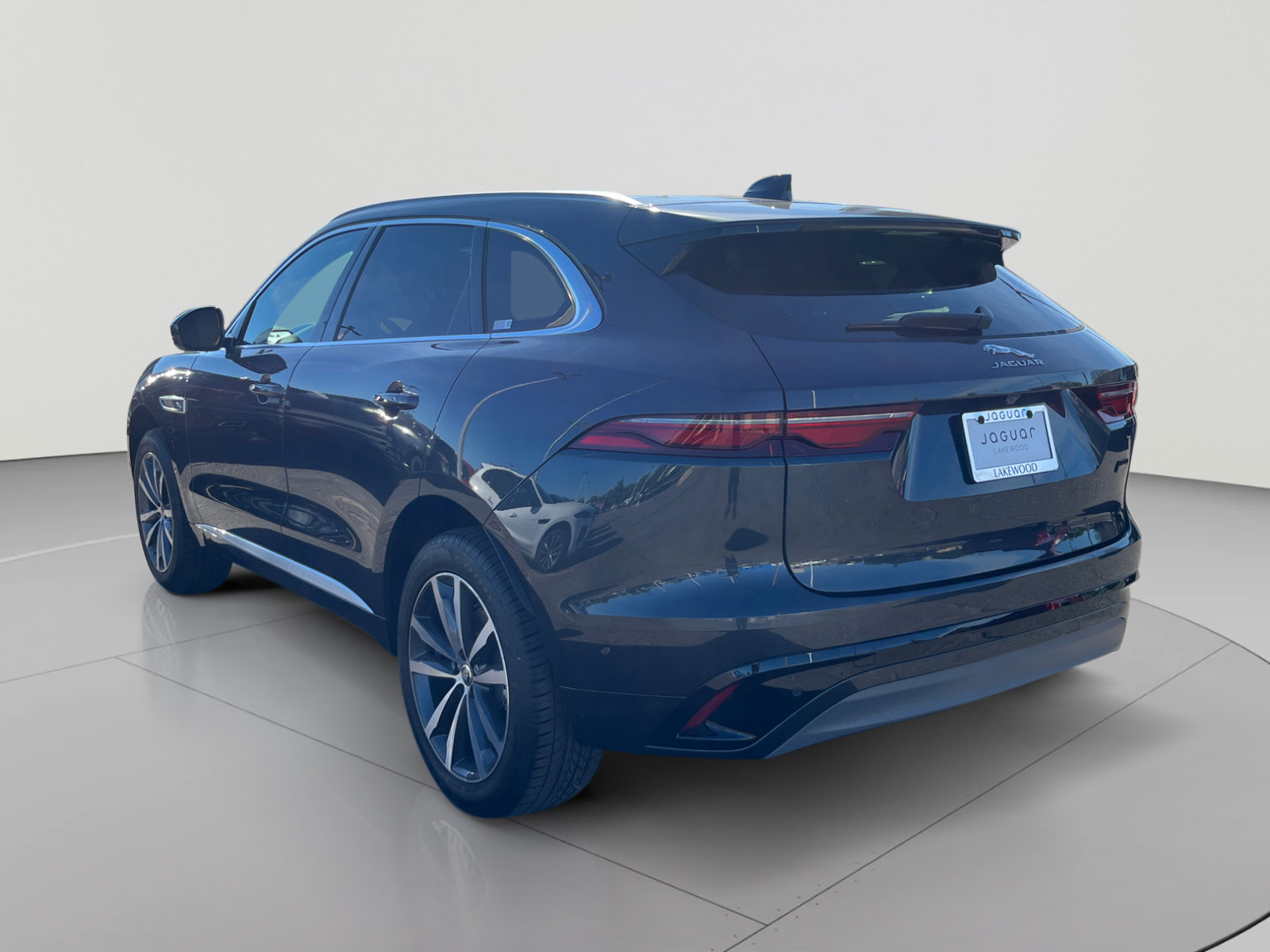 New 2026 Jaguar F-PACE R-Dynamic S AWD/4WD image 3