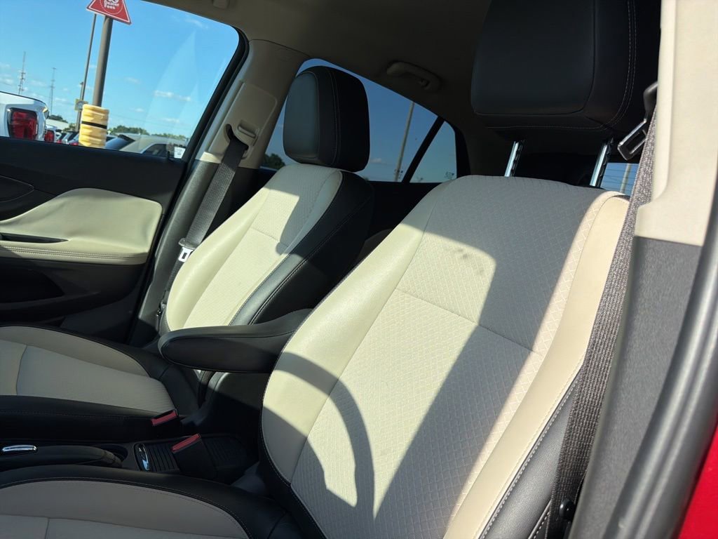 Used 2019 Buick Encore Sport Touring w/ Safety Package FWD image 17