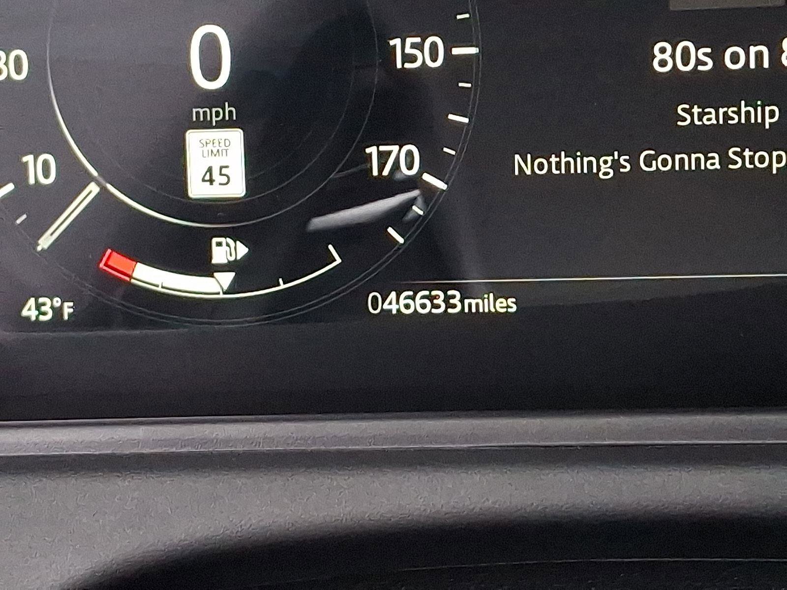 Used 2021 Land Rover Range Rover Velar R-Dynamic S image 21