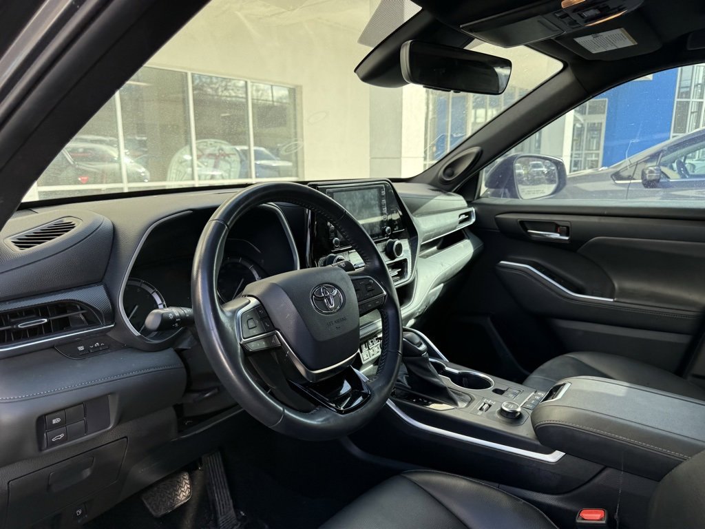 Used 2021 Toyota Highlander XSE image 7