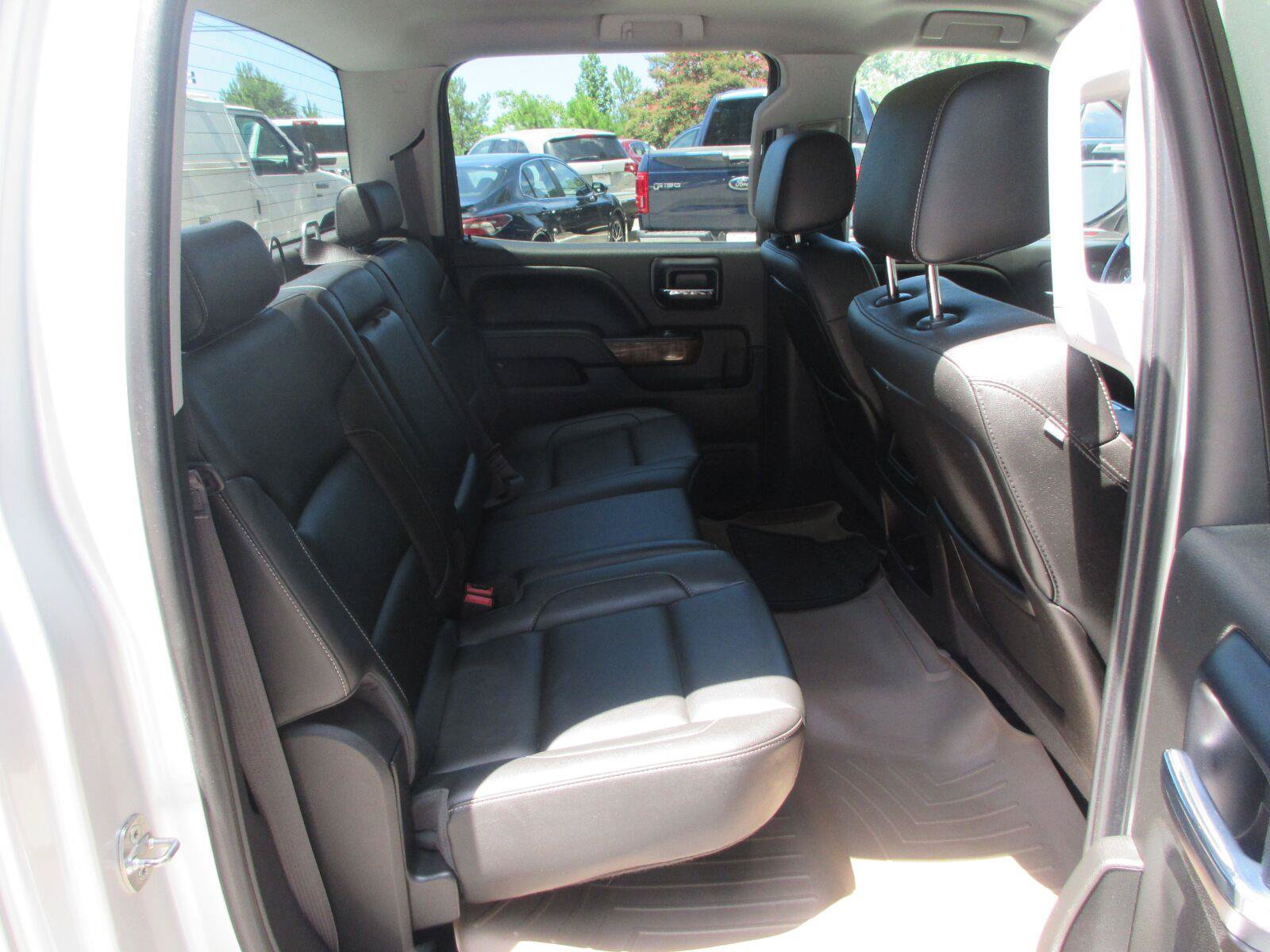 Used 2014 GMC Sierra 1500 SLT w/ Suspension Package, Off-Road RWD image 16