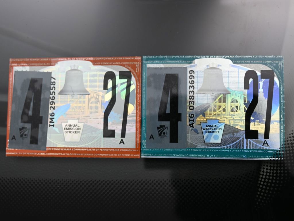 Used 2023 Volkswagen Jetta SE w/ Panoramic Sunroof Package image 9