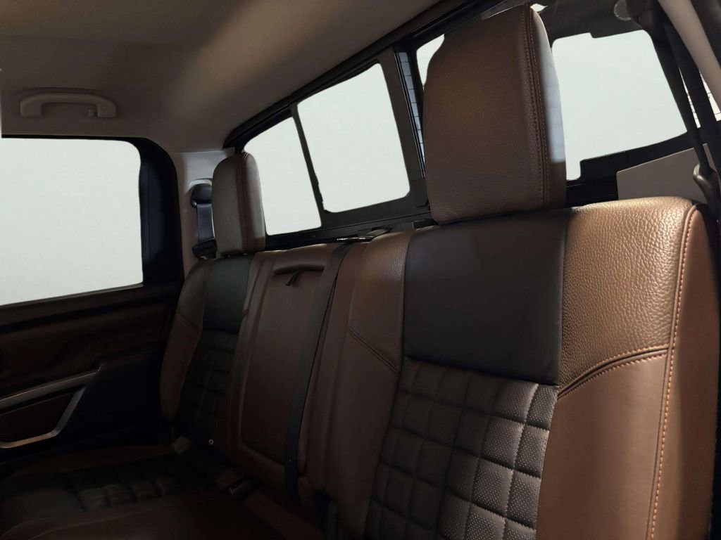 Used 2017 Nissan Titan Platinum Reserve AWD/4WD image 18