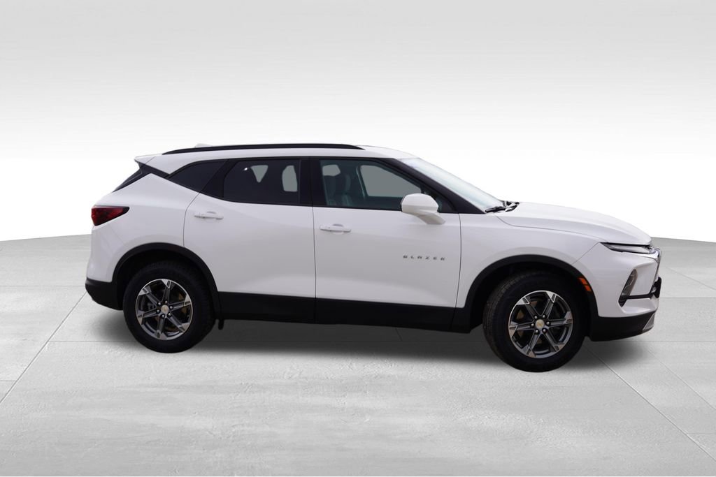 Certified 2024 Chevrolet Blazer LT w/ Convenience Package image 3
