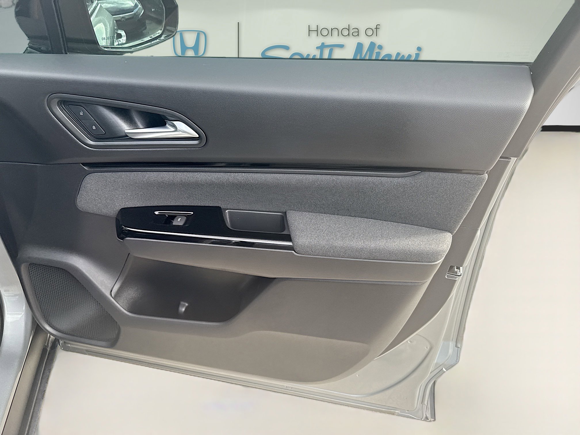 Used 2024 Honda Prologue EX image 33