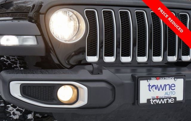 Used 2022 Jeep Wrangler Unlimited Sahara w/ Cold Weather Group image 12