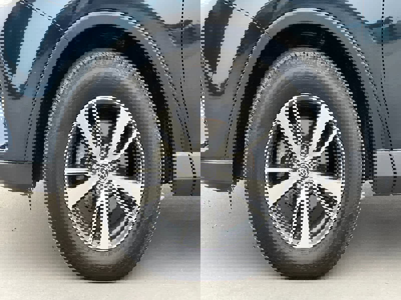 Used 2017 Toyota RAV4 XLE w/ Carpet Mat Package image 26