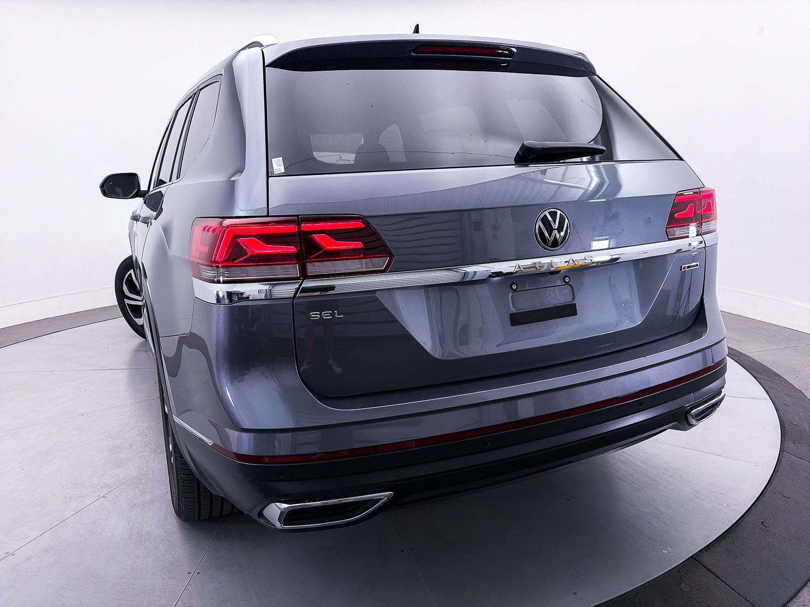 Used 2022 Volkswagen Atlas SEL AWD/4WD image 4