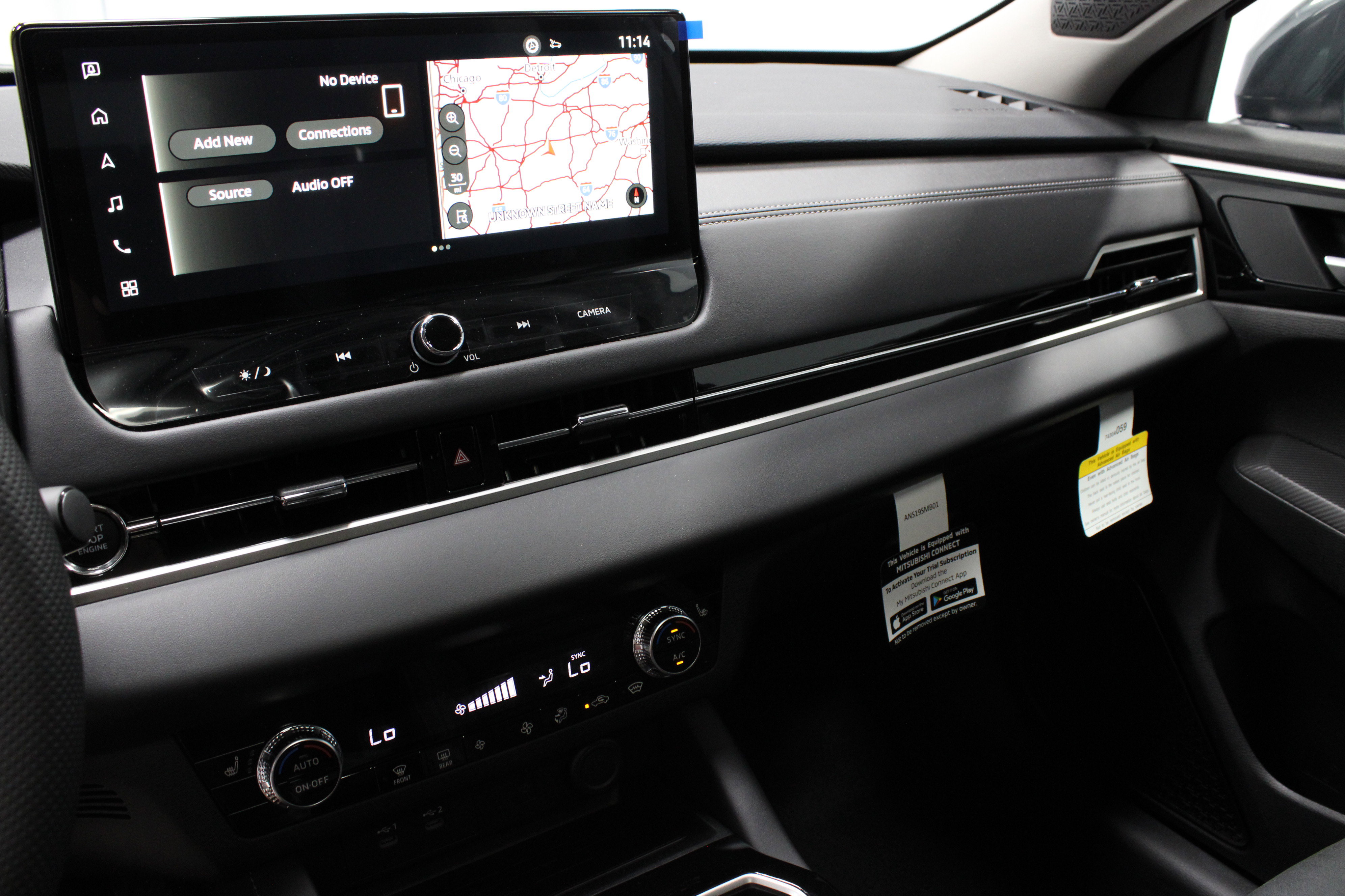 New 2025 Mitsubishi Outlander SE image 24