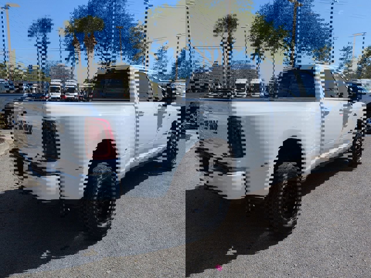 Used 2025 RAM 3500 Laramie AWD/4WD image 5