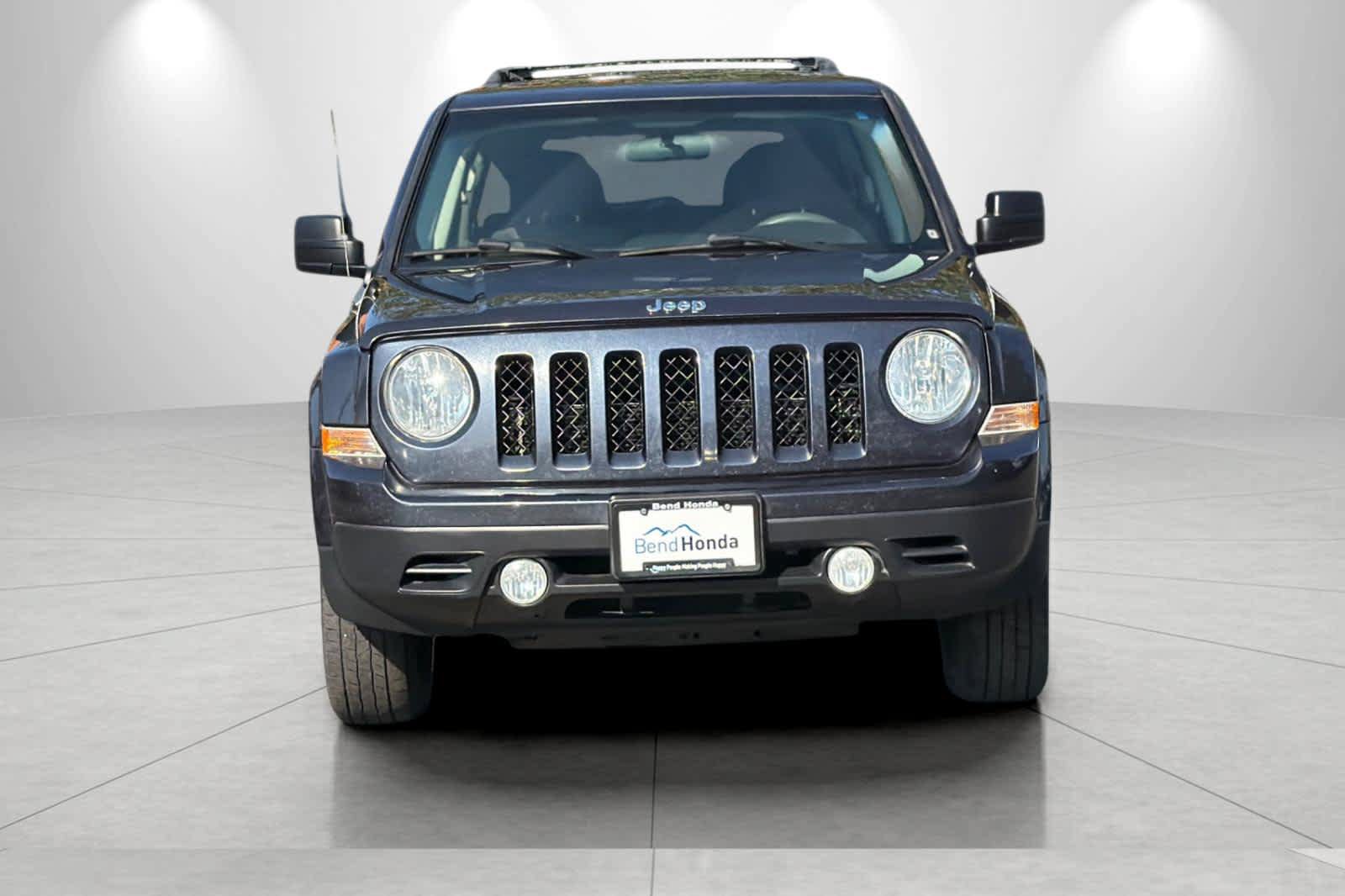 Used 2015 Jeep Patriot Sport w/ Power Value Group AWD/4WD image 10