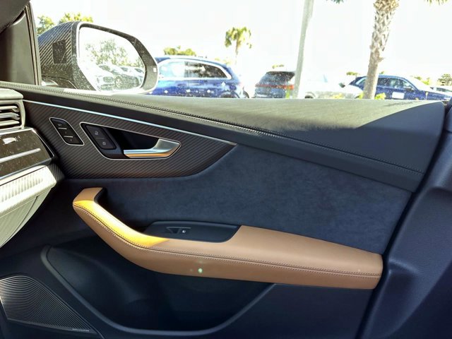 New 2026 Audi RS Q8 performance image 22