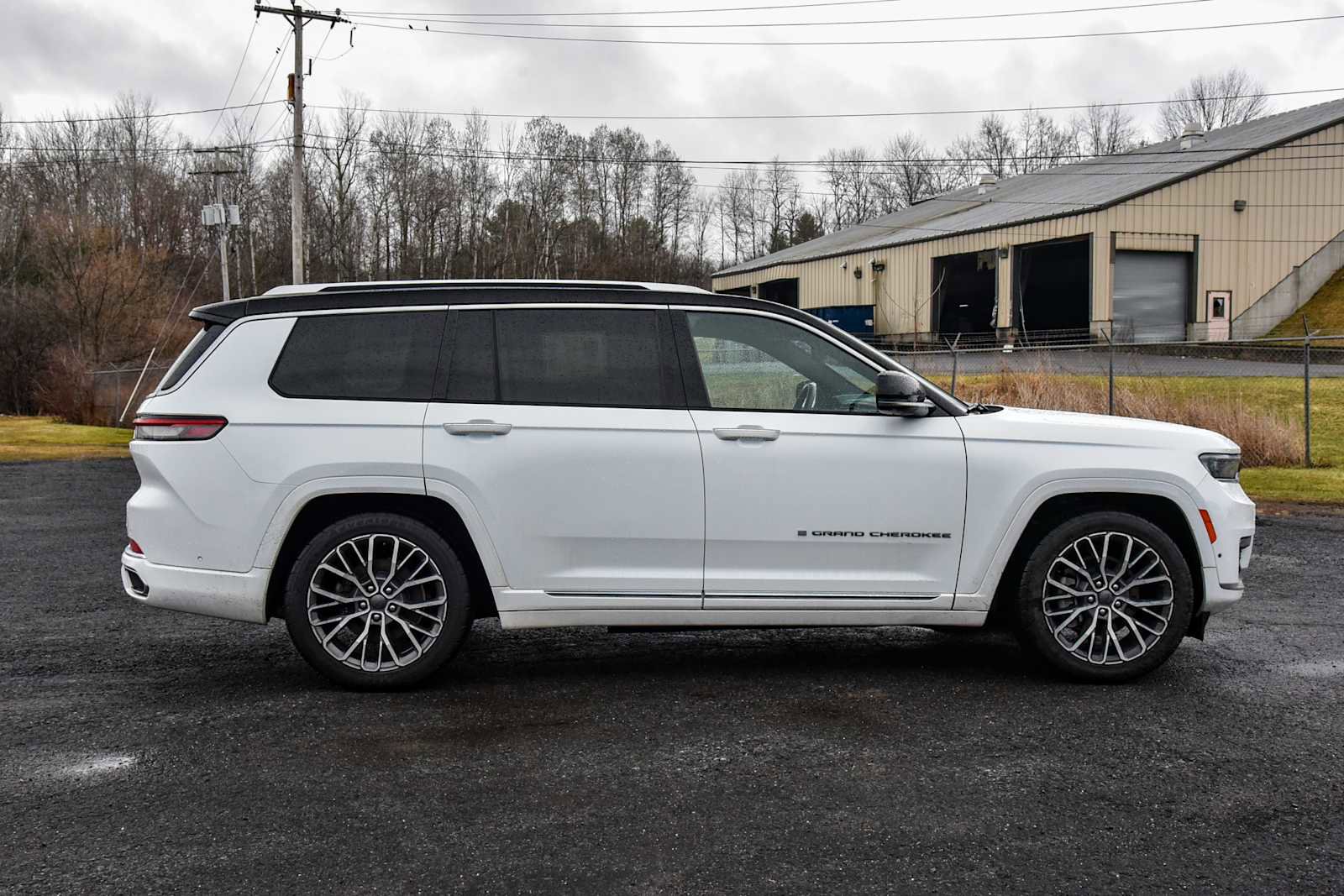 Certified 2021 Jeep Grand Cherokee L Summit AWD/4WD image 2