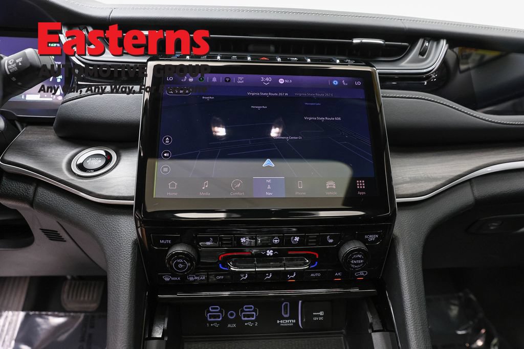 Used 2022 Jeep Grand Cherokee Limited 4xe w/ Luxury Tech Group II AWD/4WD image 12