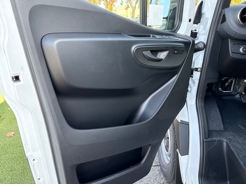 New 2026 Mercedes-Benz Sprinter 2500 image 21