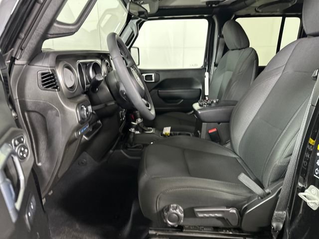 Used 2023 Jeep Wrangler Unlimited w/ Cold Weather Group image 11