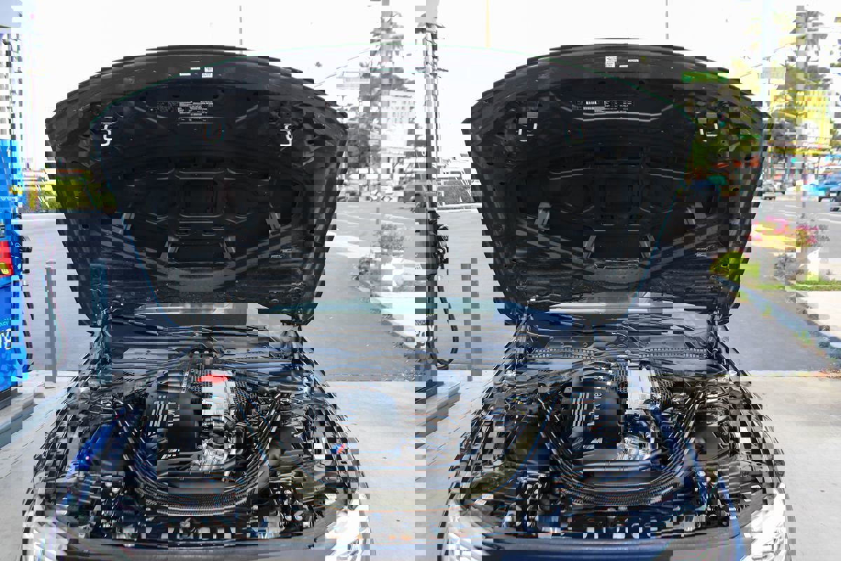 Used 2015 BMW M4 Convertible image 21