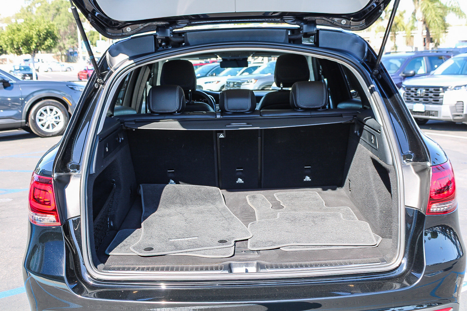 Used 2022 Mercedes-Benz GLC 300 image 27