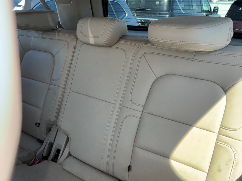 Used 2021 Lincoln Navigator L Reserve w/ Luxury Package image 9