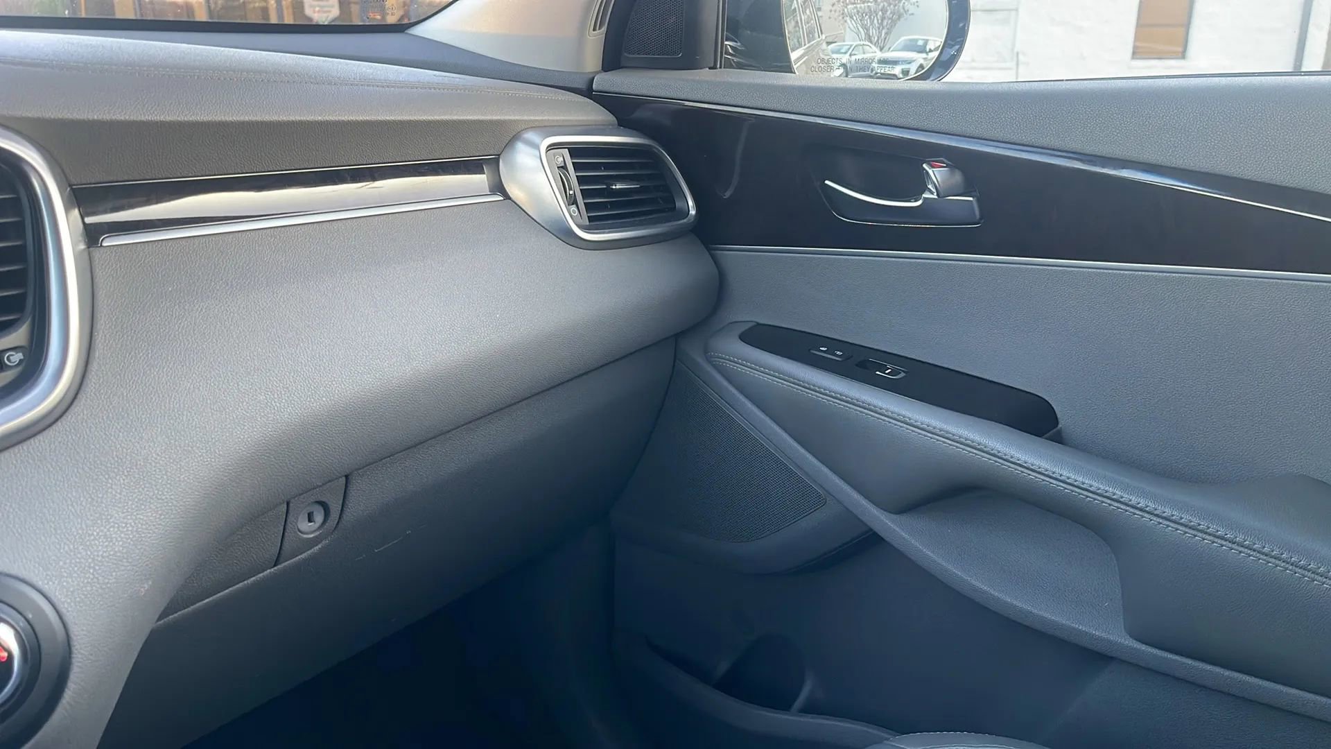 Used 2016 Kia Sorento EX image 23