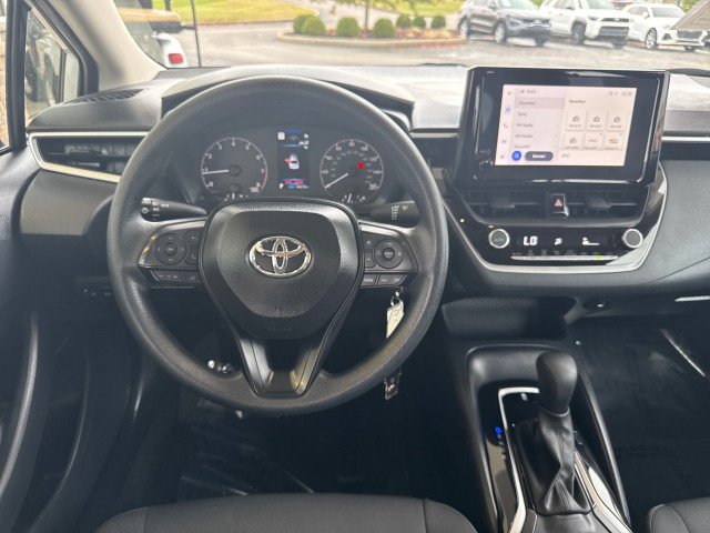 Used 2025 Toyota Corolla LE FWD image 8