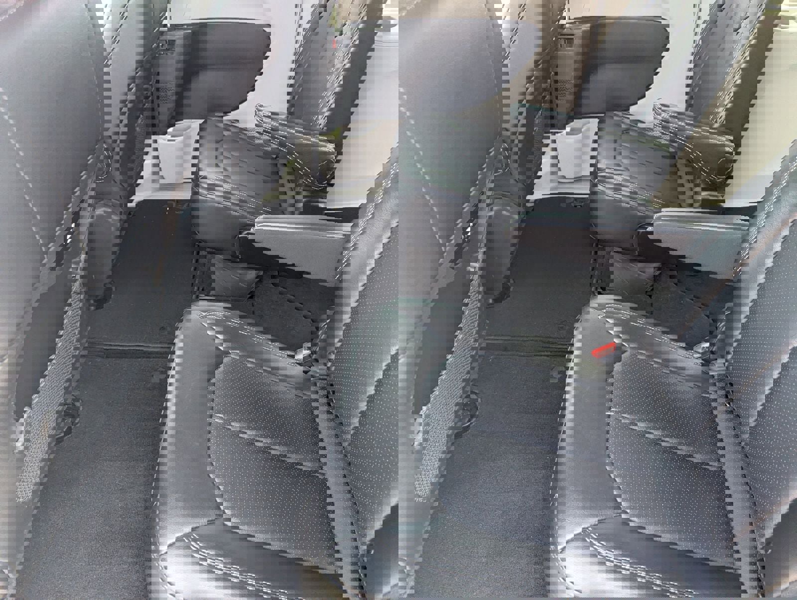 Used 2024 Chrysler Pacifica Touring-L image 15